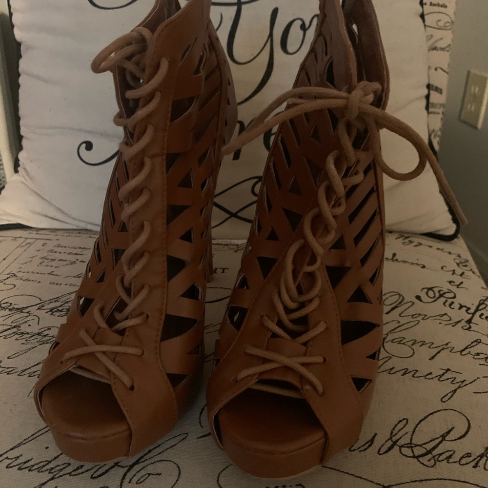 Laced up sandal heel